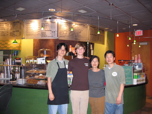 040402_cheewoo.derek.mom.dj.jpg